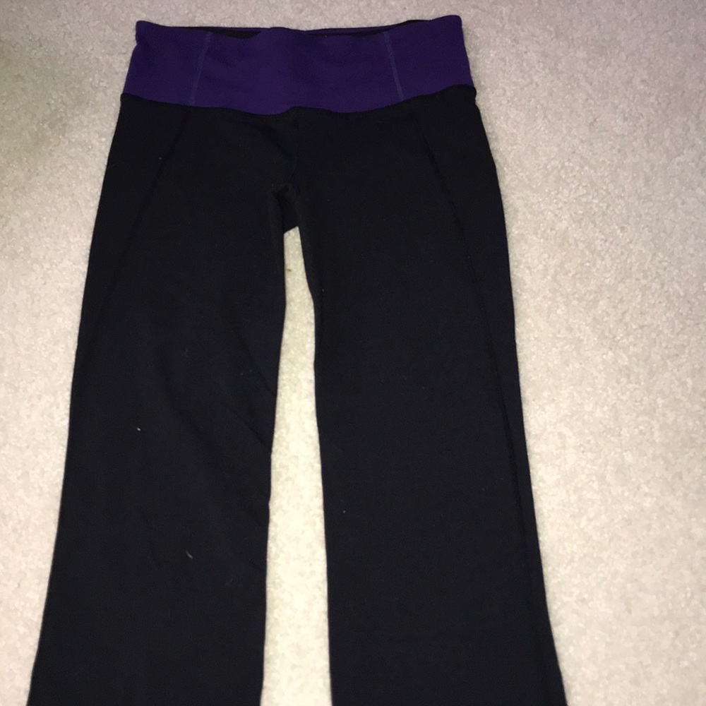 Women’s black lulu lemon workout leggings